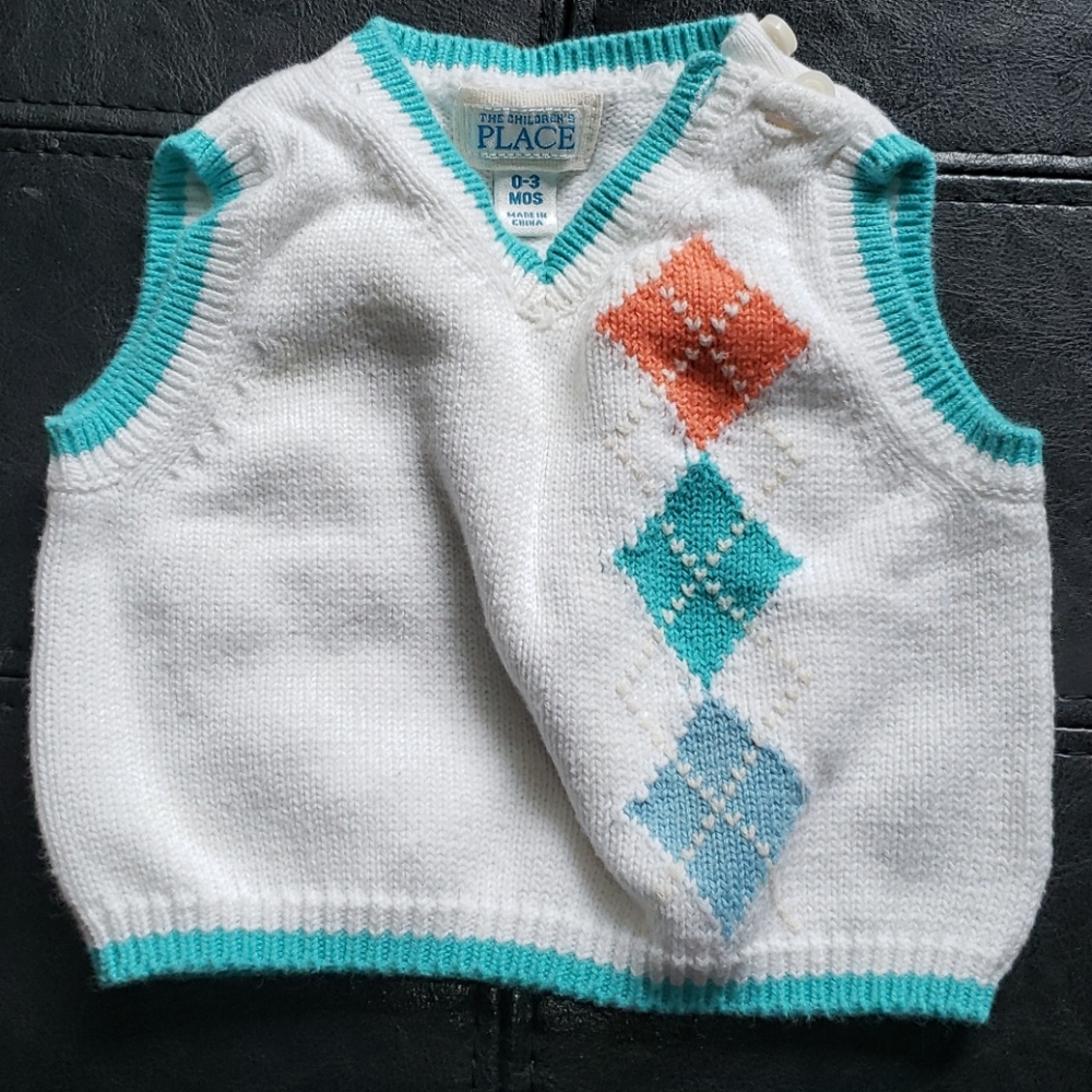 Children's place no sleeves sweater vest 0-3 months